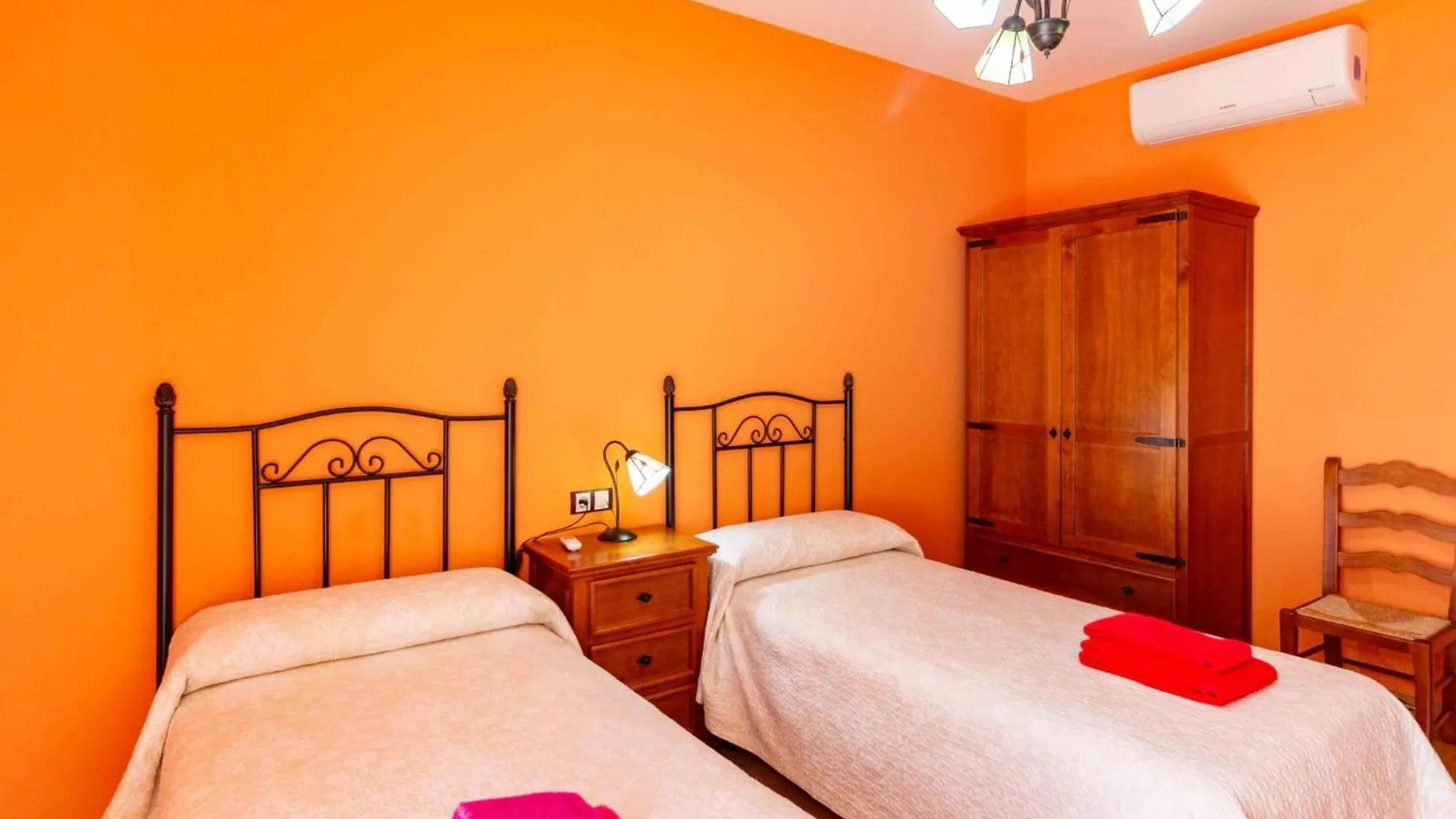 Casa Rosa Del Romeral Nigüelas 0*,