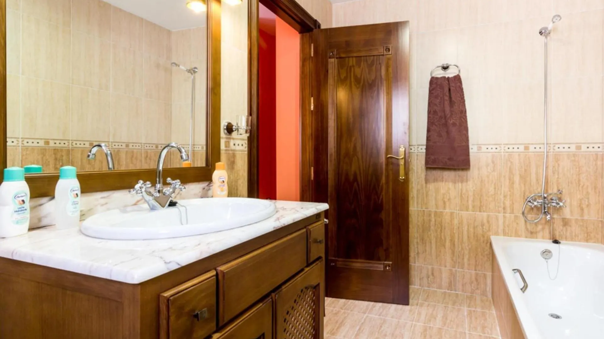 Casa Rosa Del Romeral Niguelas 0*,