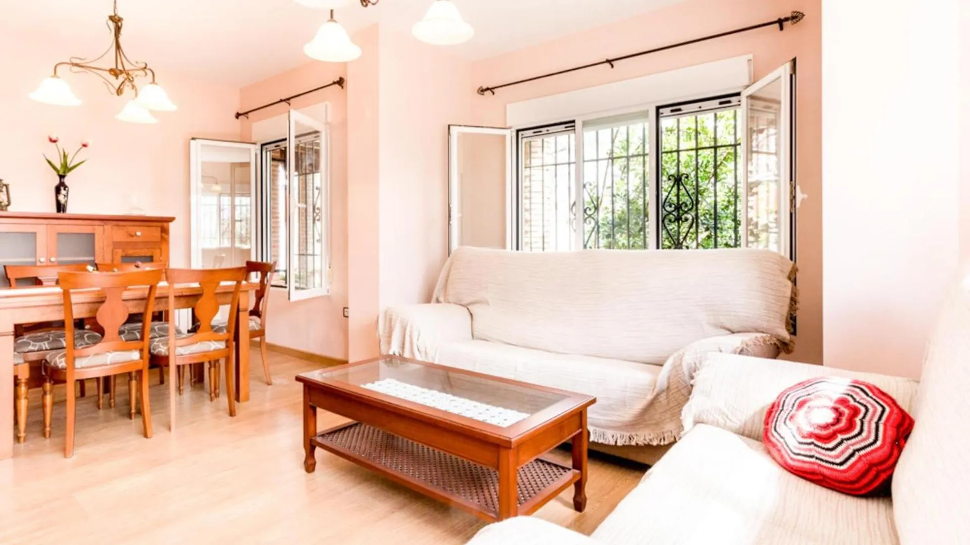 فيلة Casa Rosa Del Romeral Nigüelas